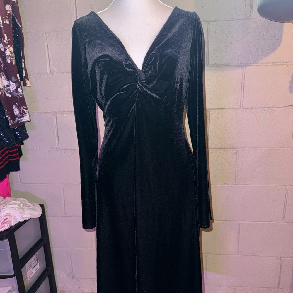 Laundry by Shelli Segal Velvet Midi Dress